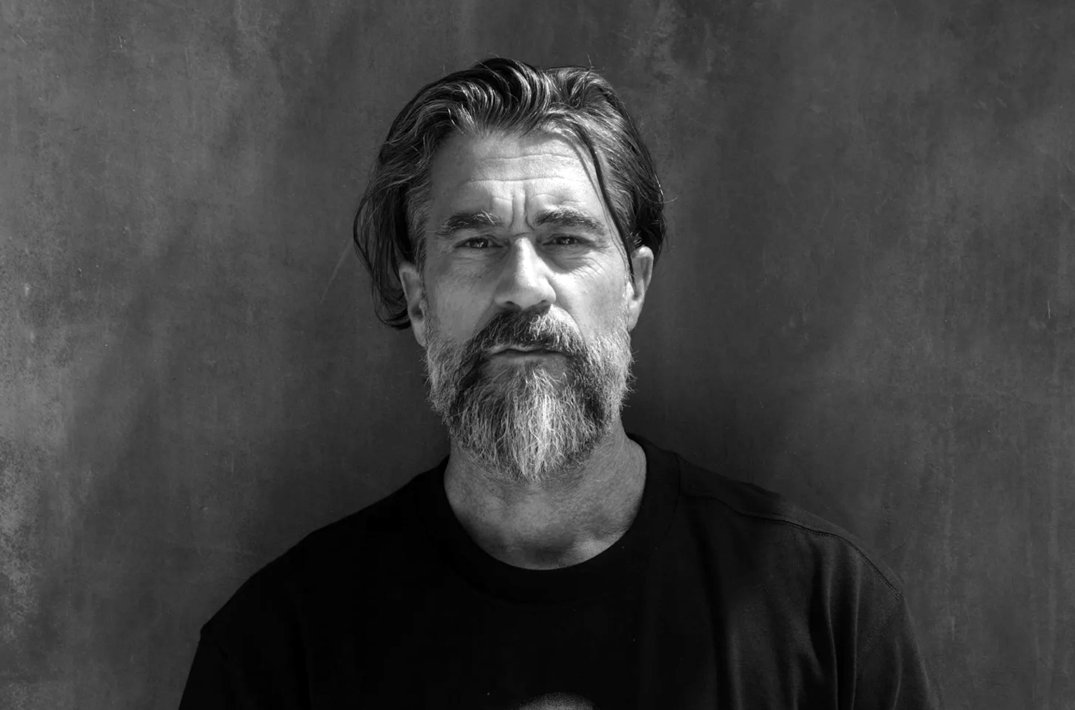 Rich Roll, host of the Rich Roll podcast and author of Finding Ultra, headshot